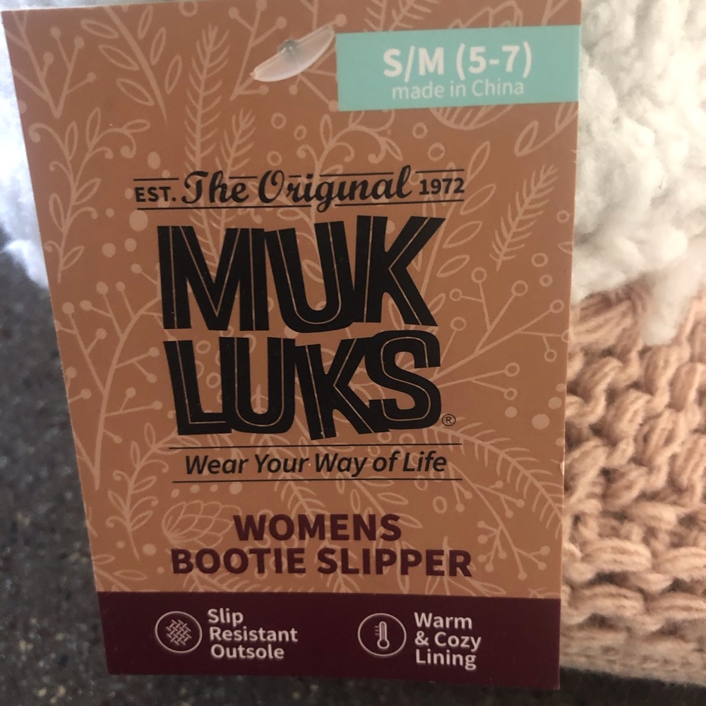 NWT MUK LUKS Women’s Bootie Slippers - Picture 2 of 7
